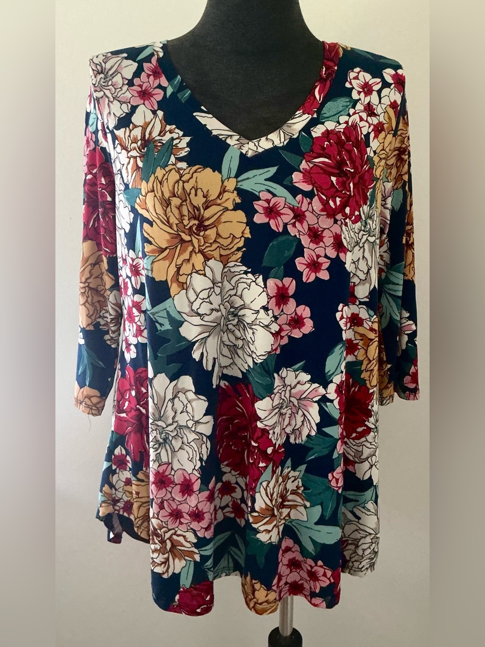 NWOT Paisley grace Floral V-Neck Tunic Top in Teal Multicolor Size large